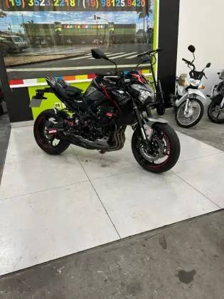KAWASAKI Z900 